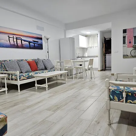 Apartman Atlantis - Yumbo I San Bartolomé